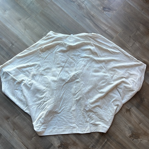 Athleta wrap in sand color - Picture 4 of 6